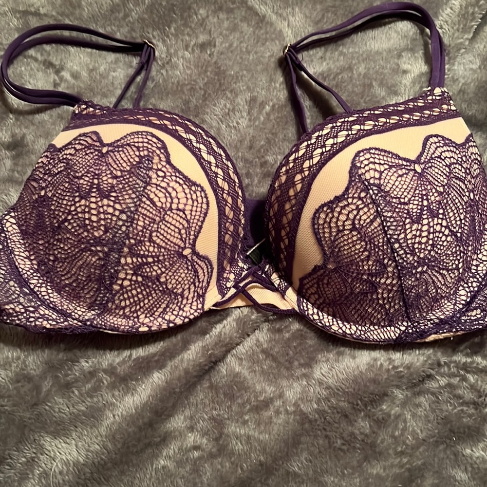 Victoria Secret Very Sexy Push up bra.